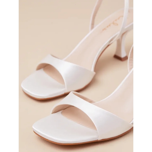 NEW Lulu's Soline Satin Slingback Low Kitten Heel Sandals, Size 8.5, Color White - Picture 3 of 11